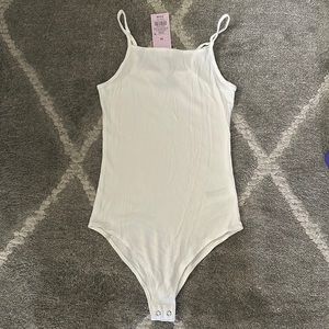 BNWT white ribbed tank bodysuit size XS, Wild Fable